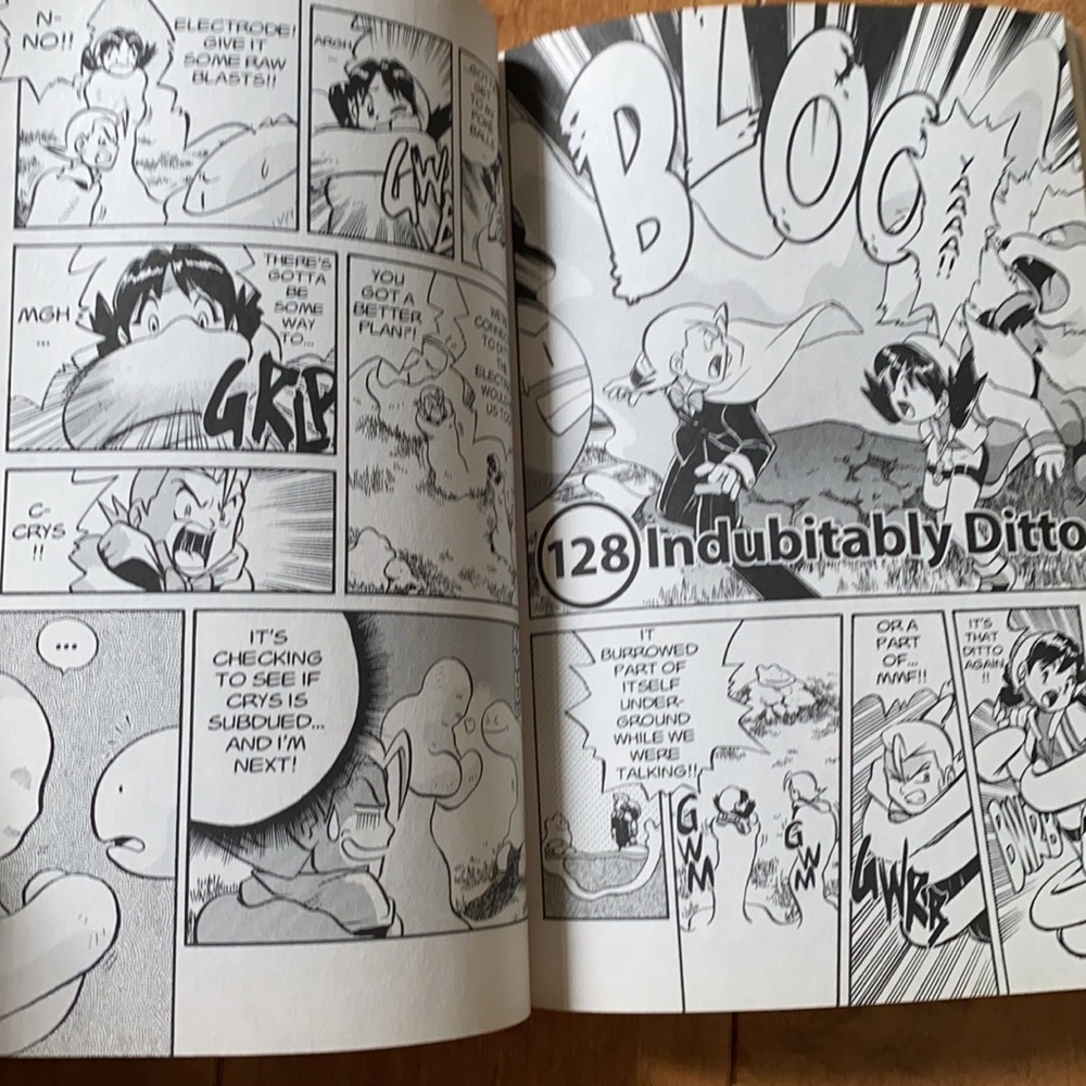 Pokemon Comic Books - Picture 4 of 7